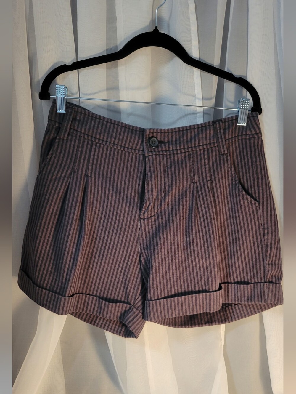 Lux High-Waist Striped Pleated Shorts in Grey and Black